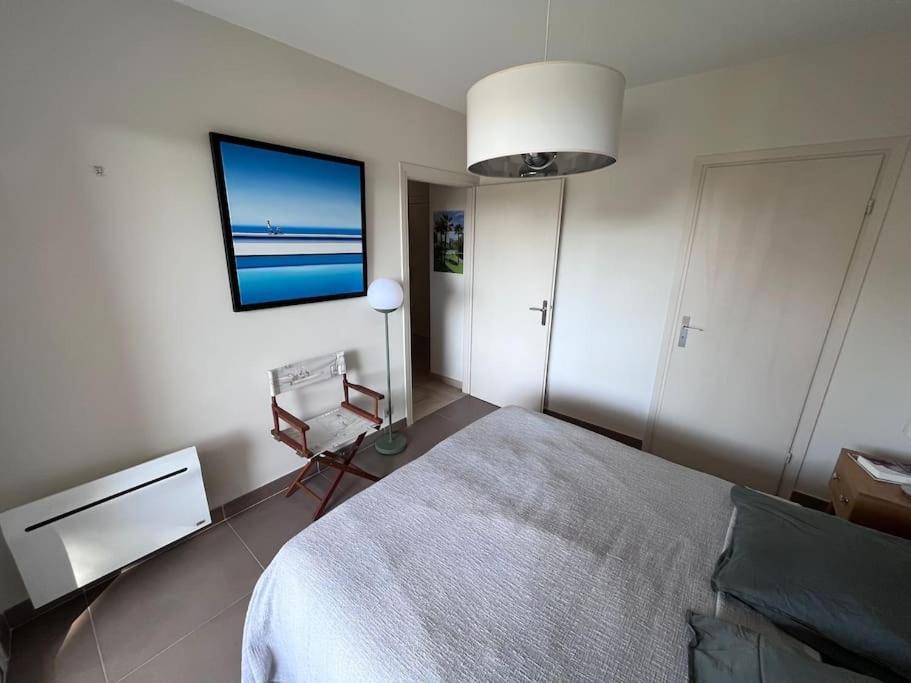 Appartement Avec Terrasse, Vue Jardin Et Piscine Antibes Kültér fotó